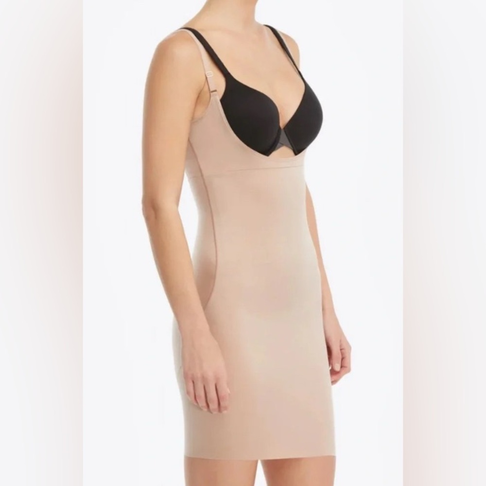 SPANX SmartGrip Open-Bust Full slip NWT